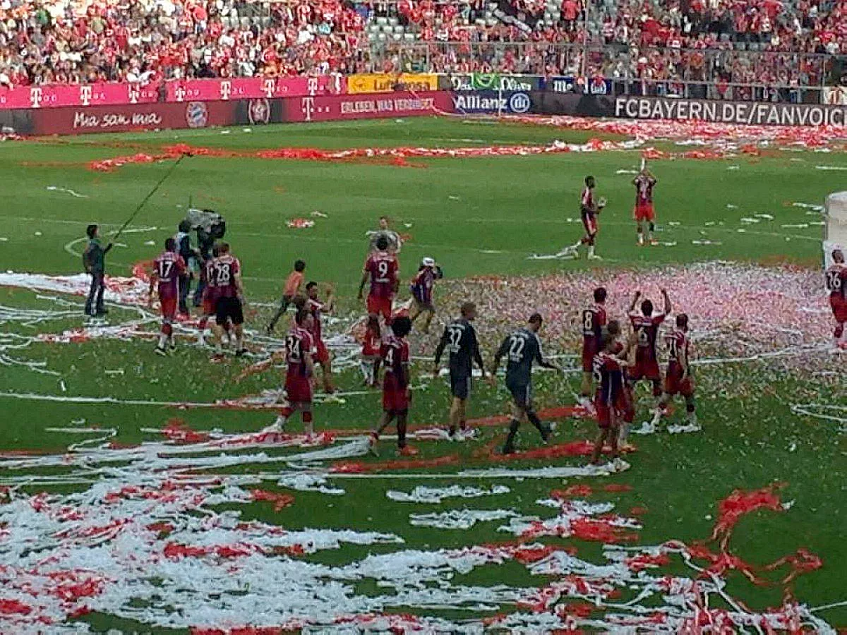 BUNDESLIGA: FC BAYERN MÜNCHEN - VFB STUTTGART