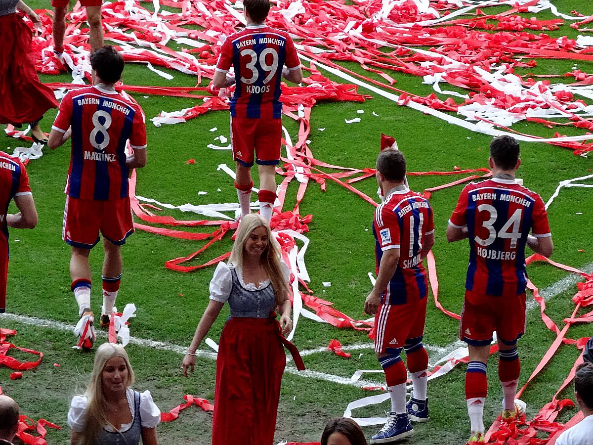 BUNDESLIGA: FC BAYERN MÜNCHEN - VFB STUTTGART