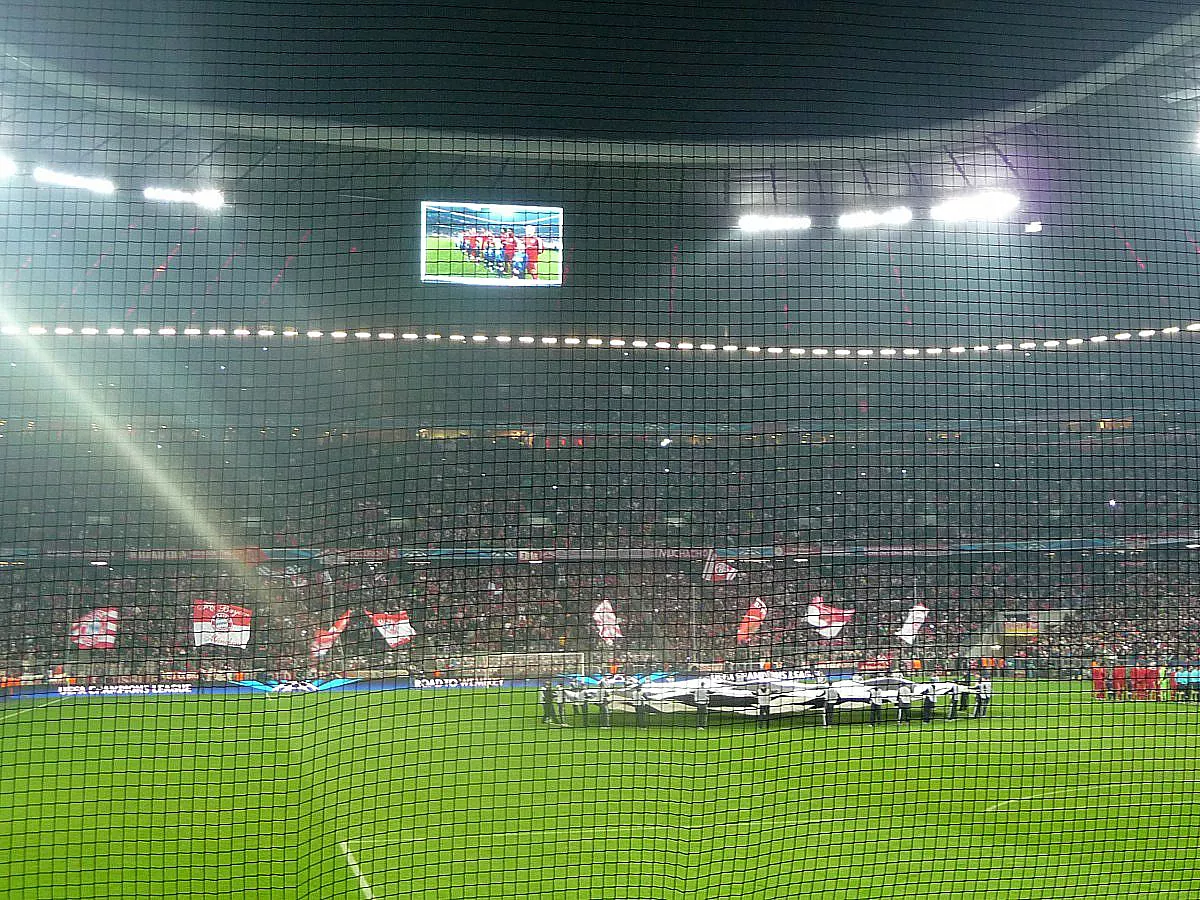 CHAMPIONS LEAGUE: FC BAYERN MÜNCHEN - ARSENAL LONDON