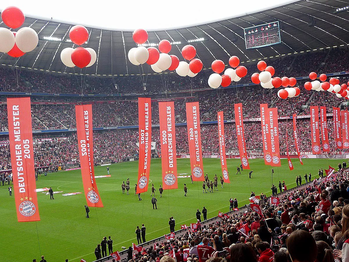 BUNDESLIGA: FC BAYERN MÜNCHEN - FC AUGSBURG