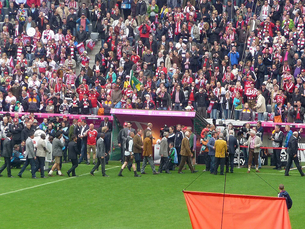 BUNDESLIGA: FC BAYERN MÜNCHEN - FC AUGSBURG