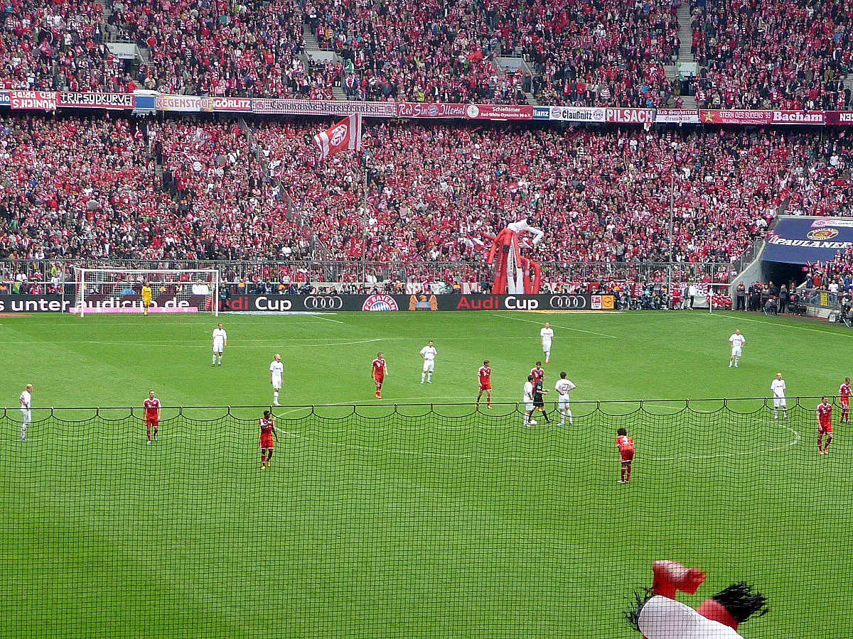 BUNDESLIGA: FC BAYERN MÜNCHEN - FC AUGSBURG