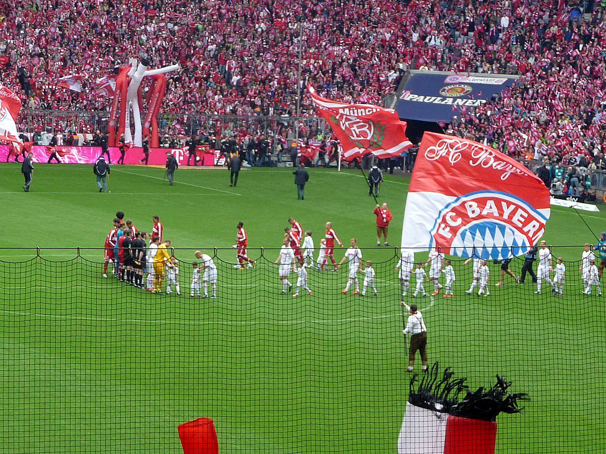 BUNDESLIGA: FC BAYERN MÜNCHEN - FC AUGSBURG