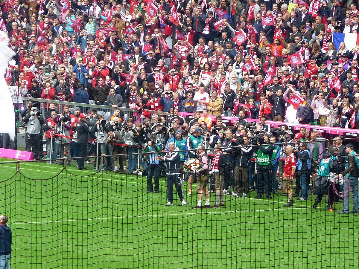 BUNDESLIGA: FC BAYERN MÜNCHEN - FC AUGSBURG