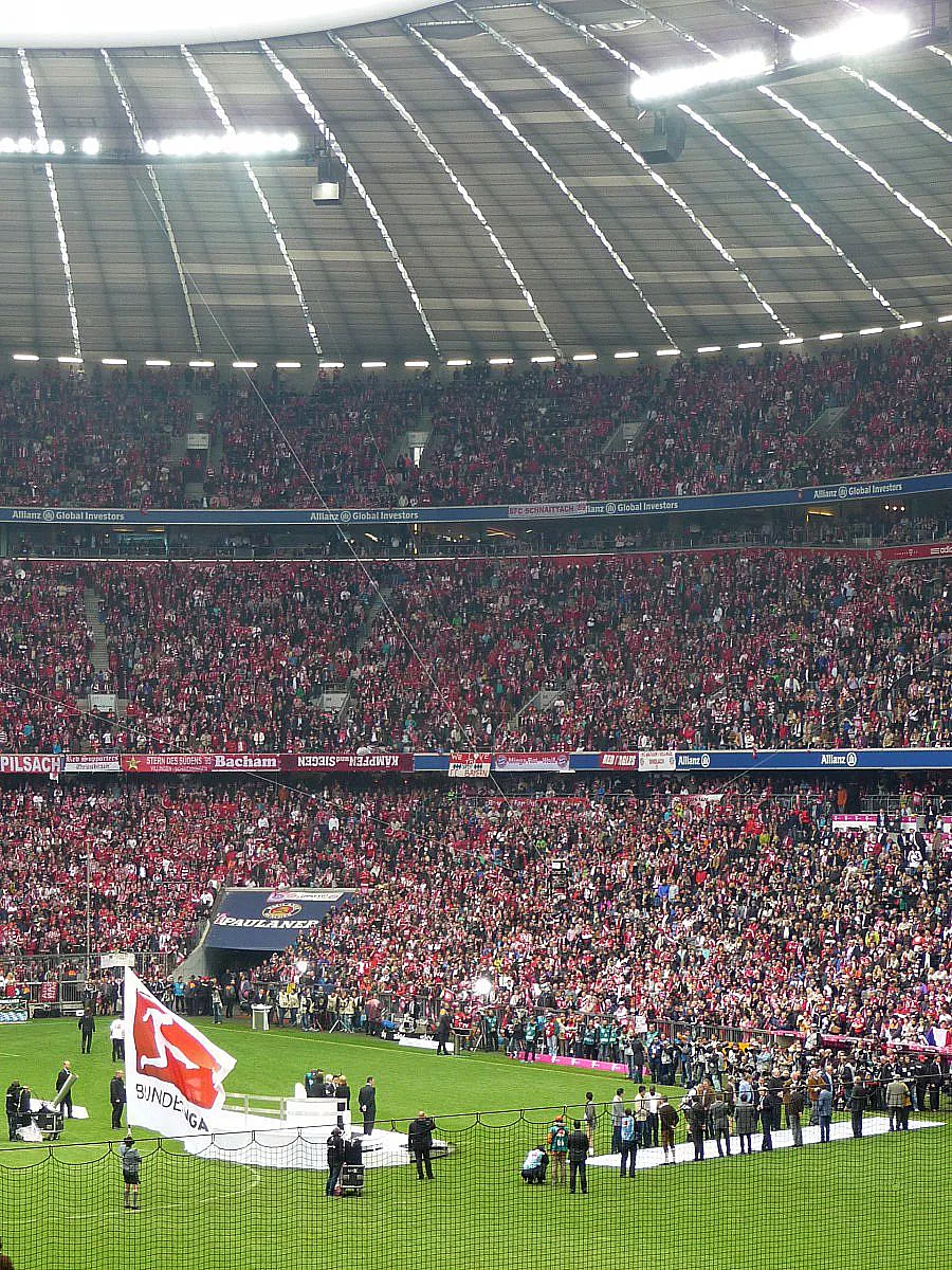 BUNDESLIGA: FC BAYERN MÜNCHEN - FC AUGSBURG