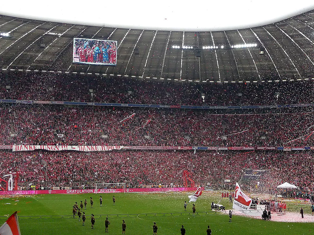 BUNDESLIGA: FC BAYERN MÜNCHEN - FC AUGSBURG