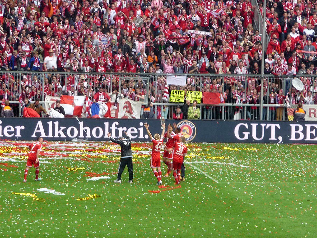 BUNDESLIGA: FC BAYERN MÜNCHEN - FC AUGSBURG