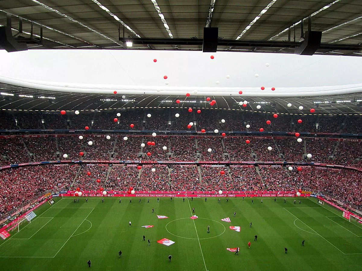 BUNDESLIGA: FC BAYERN MÜNCHEN - FC AUGSBURG