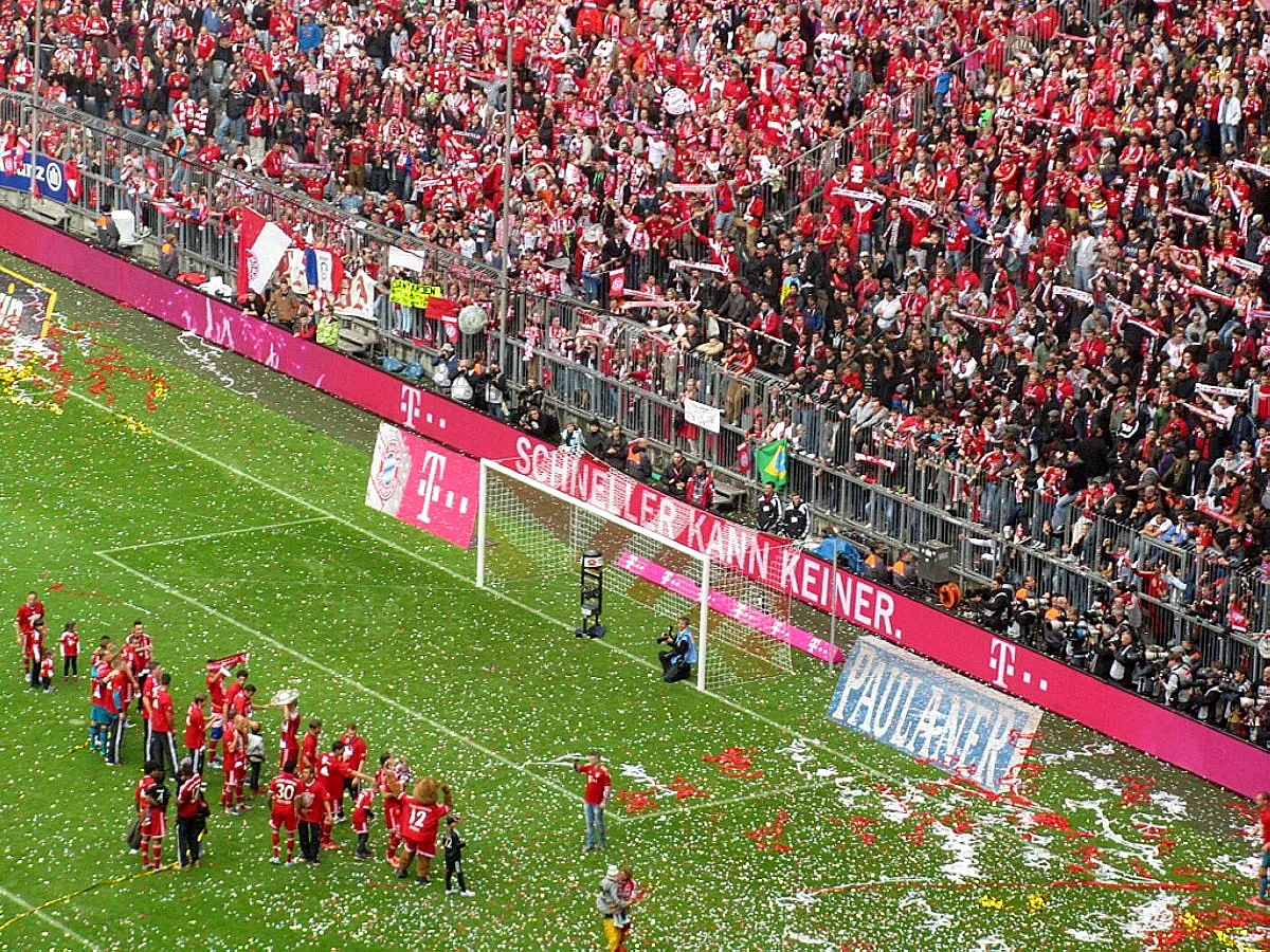 BUNDESLIGA: FC BAYERN MÜNCHEN - FC AUGSBURG