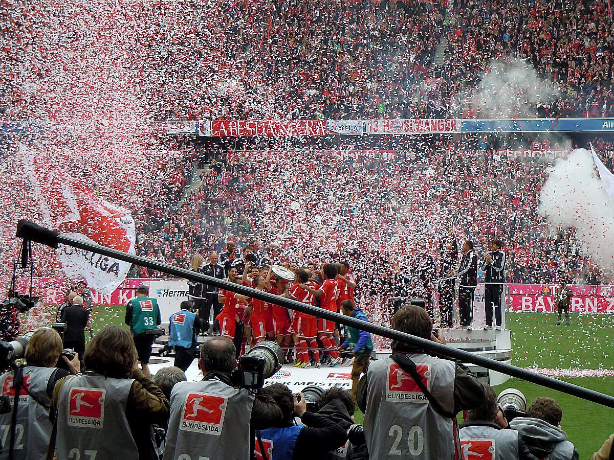 BUNDESLIGA: FC BAYERN MÜNCHEN - FC AUGSBURG