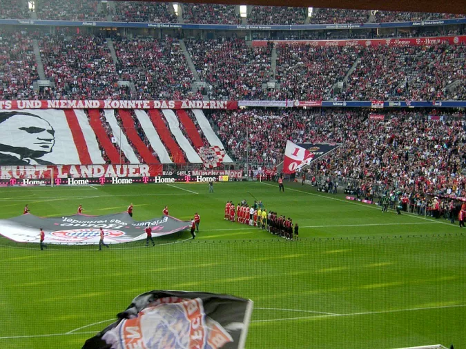 BUNDESLIGA: FC BAYERN - 1. FC KÖLN