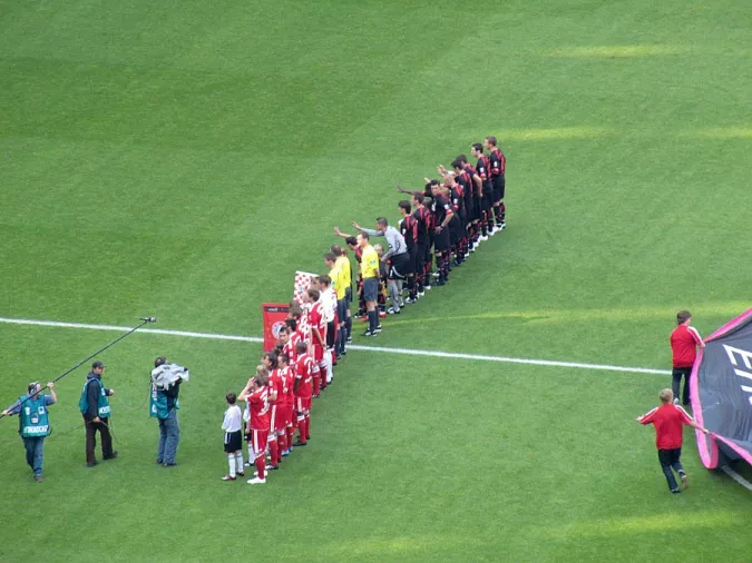 BUNDESLIGA: FC BAYERN - 1. FC KÖLN