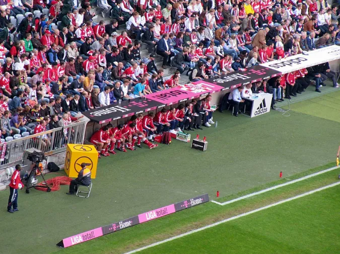 BUNDESLIGA: FC BAYERN - 1. FC KÖLN