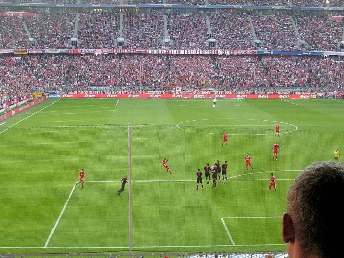 BUNDESLIGA: FC BAYERN - 1. FC KÖLN