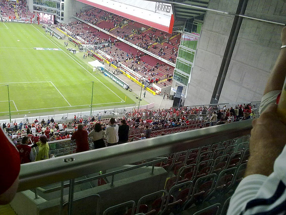 BUNDESLIGA: 1. FC KAISERSLAUTERN - FC BAYERN MÜNCHEN