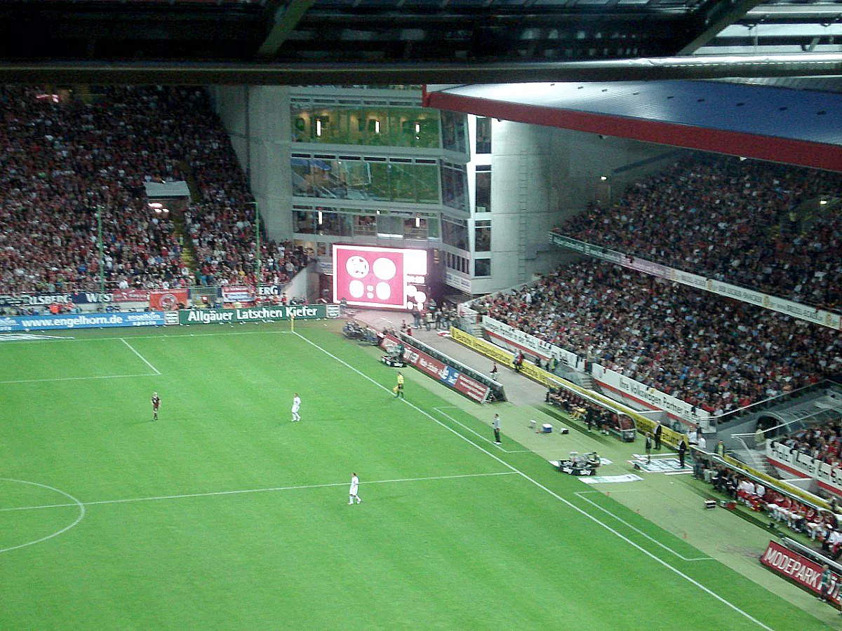 BUNDESLIGA: 1. FC KAISERSLAUTERN - FC BAYERN MÜNCHEN