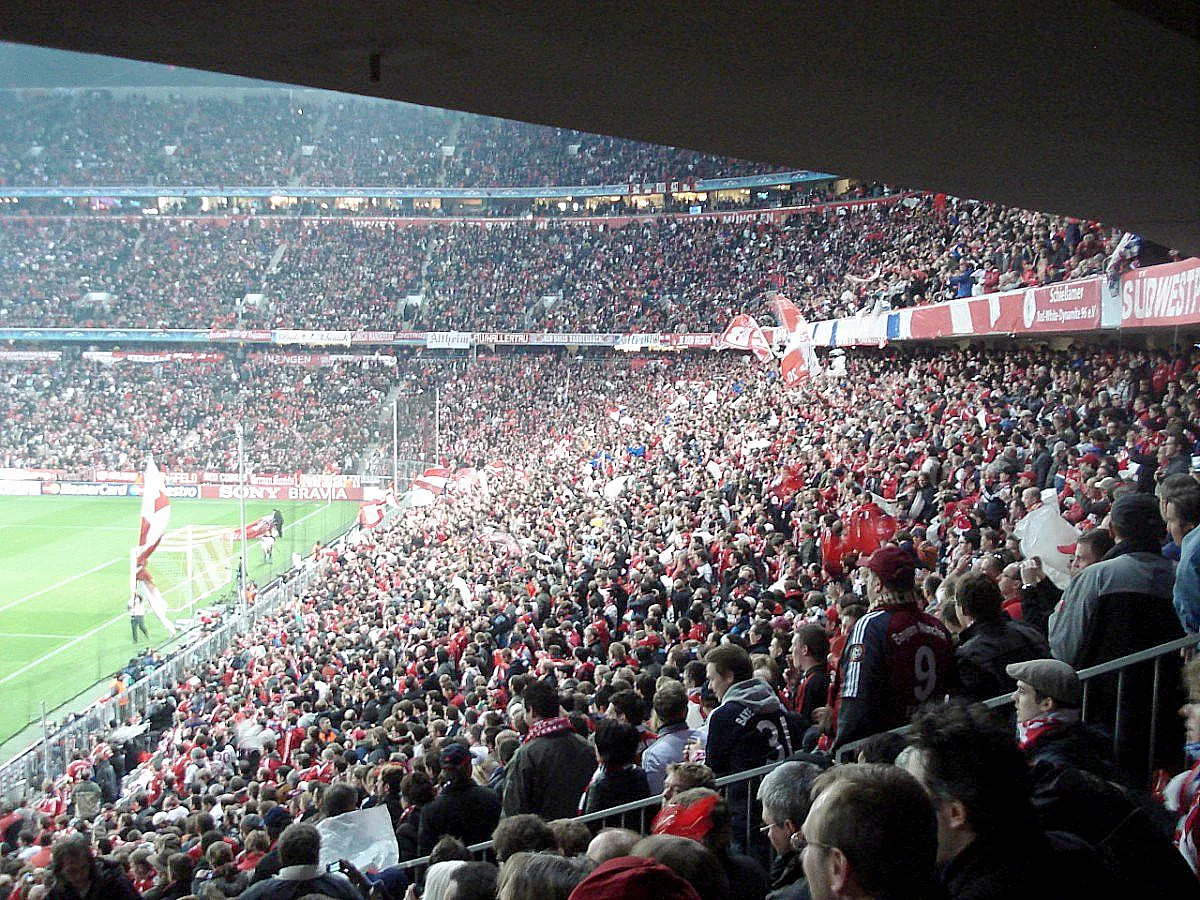 CHAMPIONS LEAGUE: FC BAYERN MÜNCHEN - OLYMPIQUE LYON