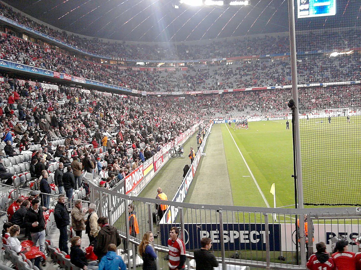 CHAMPIONS LEAGUE: FC BAYERN MÜNCHEN - OLYMPIQUE LYON