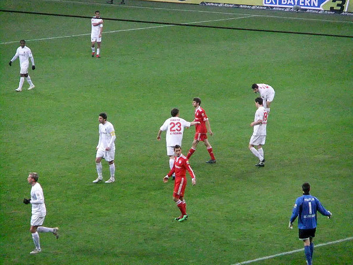 BUNDESLIGA: FC BAYERN MÜNCHEN - SC FREIBURG