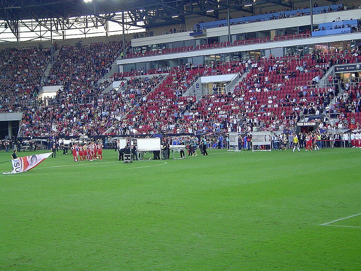 SUPERCUP: FC BAYERN MÜNCHEN - FC SCHALKE 04