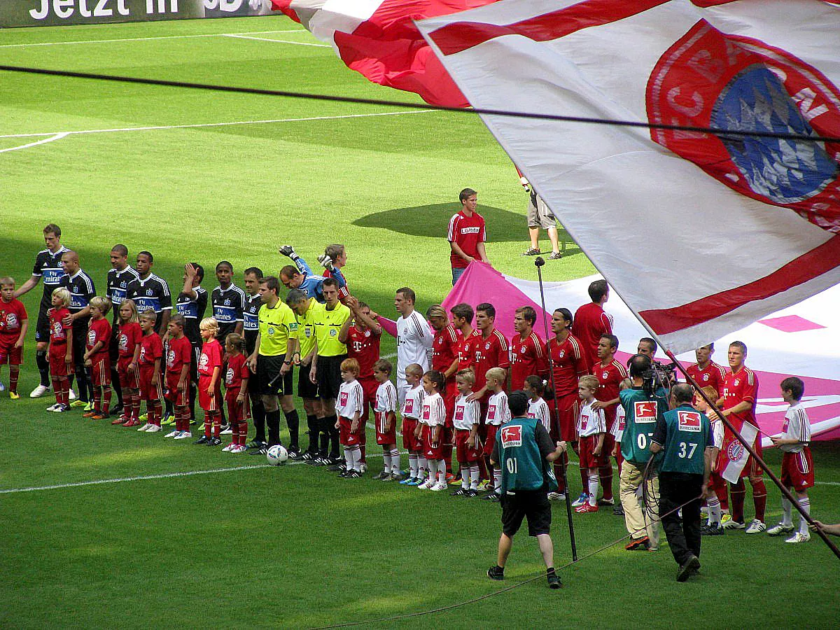 BUNDESLIGA: FC BAYERN MÜNCHEN - HAMBURGER SV